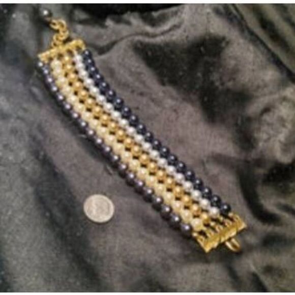 O 75 V Multipearl Bracelet - Picture 2 of 3